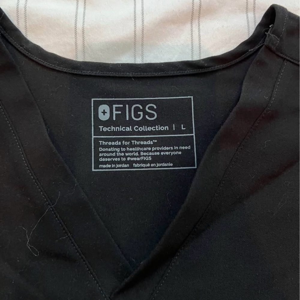 FIGS Catarina One-Pocket Scrub Top in black Modern Classic Fit Size X-Large - Picture 3 of 8